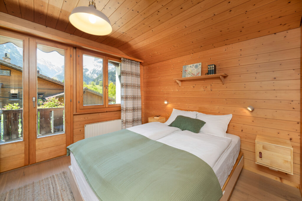 Chalet Dahai bedroom green mountains room
